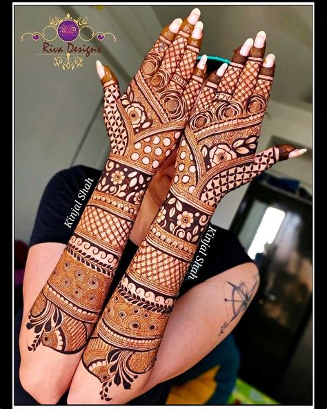 Update more than 73 bridal back hand mehndi design best - seven.edu.vn