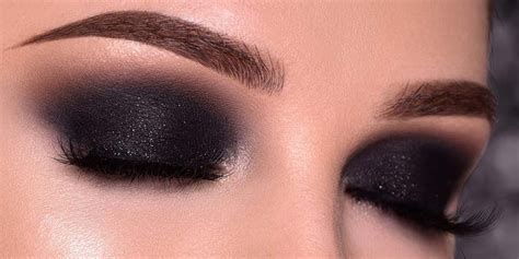 Get The Right Smokey Eye Shadow Look With These Palettes For The ...