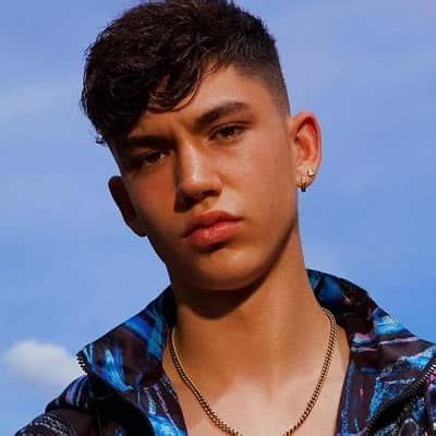 Archie Renaux- Wiki, Age, Ethnicity, Girlfriend, Height, Net Worth, Career