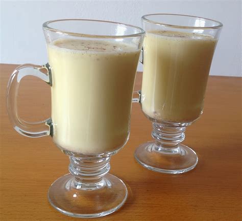 Hyderabadi Dishes: Almond Milkshake