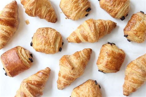 20 Mini viennoiserie - Mix of 3. • Flo Viennoiserie