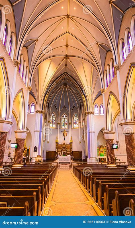 The Holy Rosary Cathedral, Downtown Vancouver. Beautiful Interior with ...