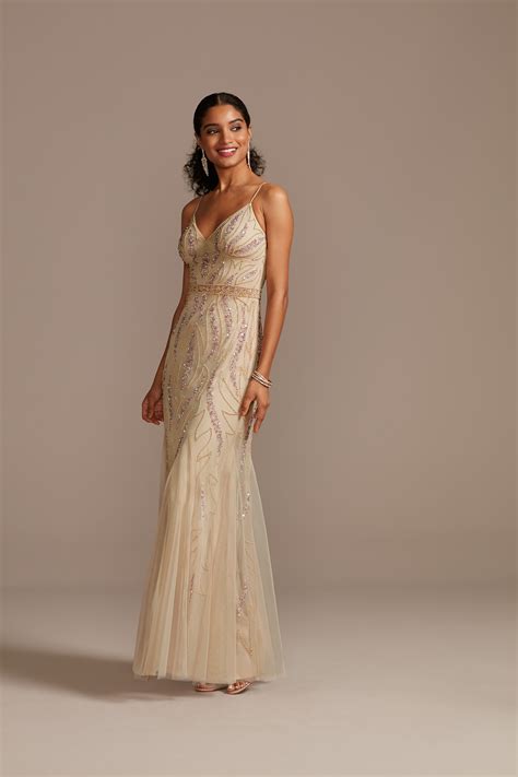 How to Dress for your Prom Theme | David's Bridal Blog