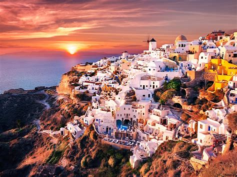 Sunset in Santorini 2K wallpaper download