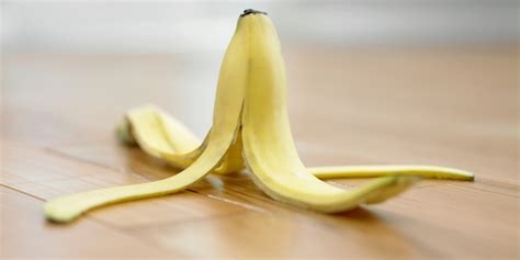 Ingenious Banana Peel Uses | 1mhealthtips.com