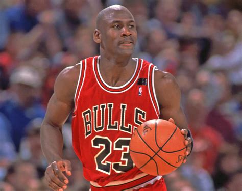 Watch: A Day In The Life Of Michael Jordan And The Chicago Bulls In ...