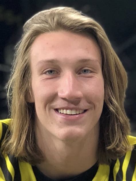 Trevor Lawrence Hair - 19 Year Old Freshman Phenom Trevor Lawrence Is Already The Dream Qb ...