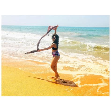 Ridhi Dogra is slaying it in her throwback bikini pics | IndiaToday