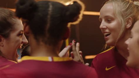 2018 USC Women's Volleyball Galen Center Intro Video - YouTube
