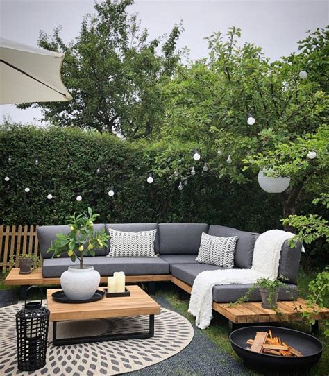 Salon outdoor : nos 57 inspirations Pinterest pour bien le décorer | Garden sofa set, Backyard ...