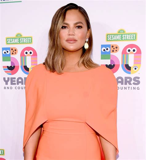 Chrissy Teigen Leaves Hospital After Suffering Pregnancy Loss | Us Weekly