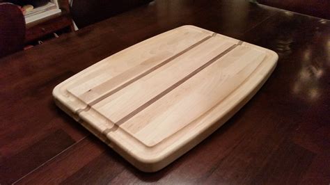 Cutting Board 2014 | The final touch is to round over the ed… | Flickr