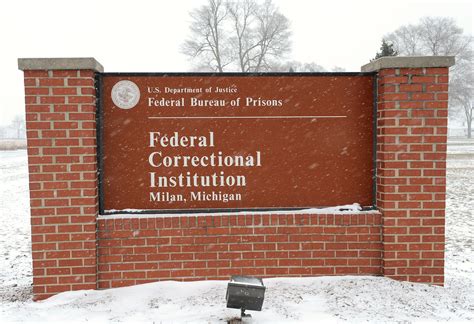 Rights Group Urges Michigan Federal Prison to Give Free Cups to Inmates ...