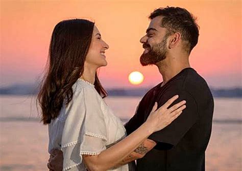 Virat Kohli, Anushka Sharma enjoy last sunrise of 2022