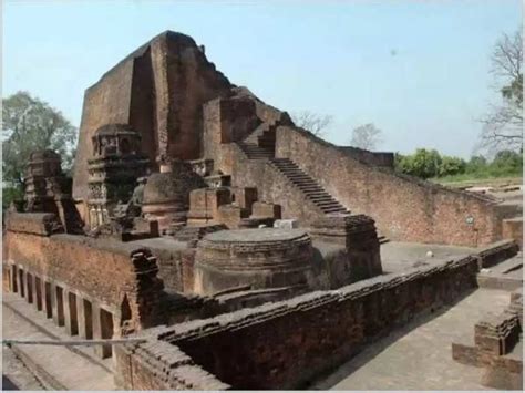 facts about takshila ancient university in the world in hindi