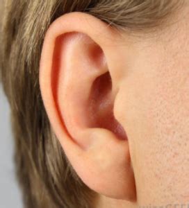 Swollen Earlobe: Pictures, Causes, and Treatment