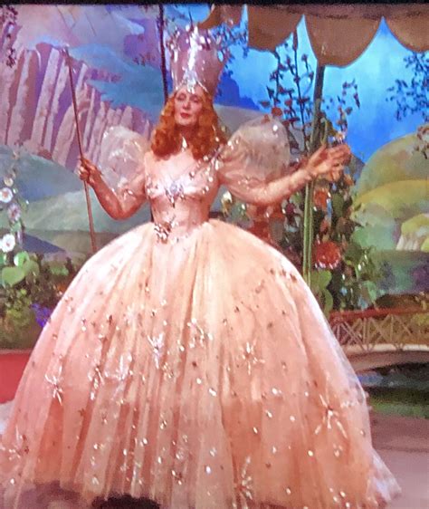 Pin by Darrell Luna on Wizard of oz | Glenda the good witch, Dorthy ...