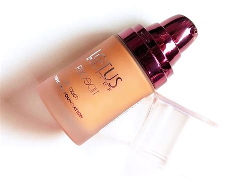 Lotus Makeup Proedit Silk Touch Perfecting Foundation Review, Swatches ...