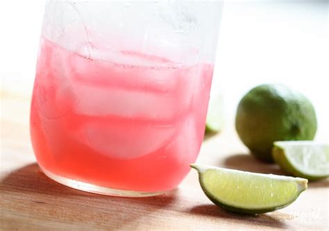 The Perfect Cosmo - A classic cosmopolitan cocktail drink recipe!