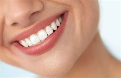 Simple Solutions to Brighten Your Smile | Link Doctors