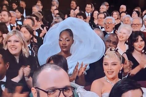 Singer Tems Goes Viral With View-blocking White Dress at Oscars 2023