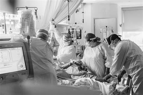 Inside the ICU During COVID-19: photos from healthcare providers ...