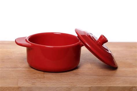 How Long Does Ceramic Cookware Last?
