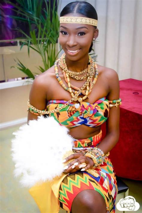 Ghanaian lady flaunts luscious culture - Ghana Ladies