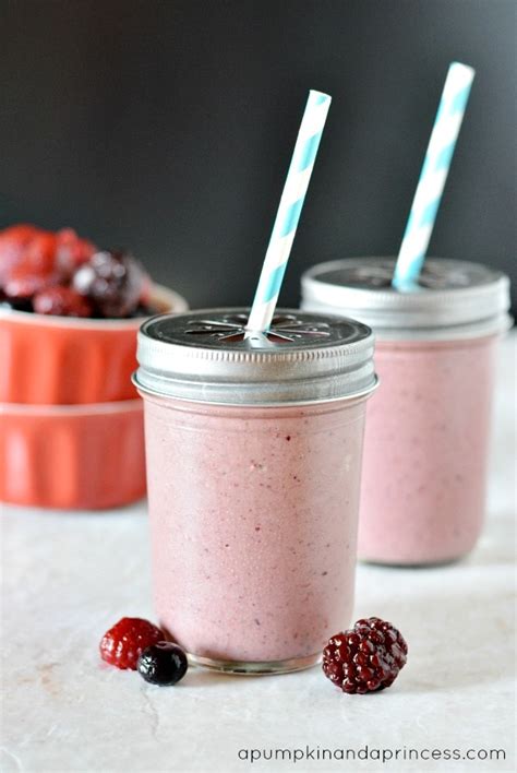 Berry-Green-Smoothie-Recipe - A Grande Life