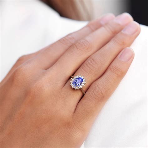 Tanzanite and Diamond Ring in Rose Gold | KLENOTA