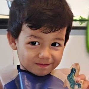 Mateo Ronaldo Bio, Affair, Single, Net Worth, Ethnicity, Age, Height