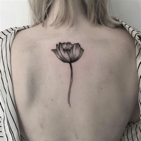 24 Charming Poppy Tattoos | Poppies tattoo, Black poppy tattoo, Vintage flower tattoo