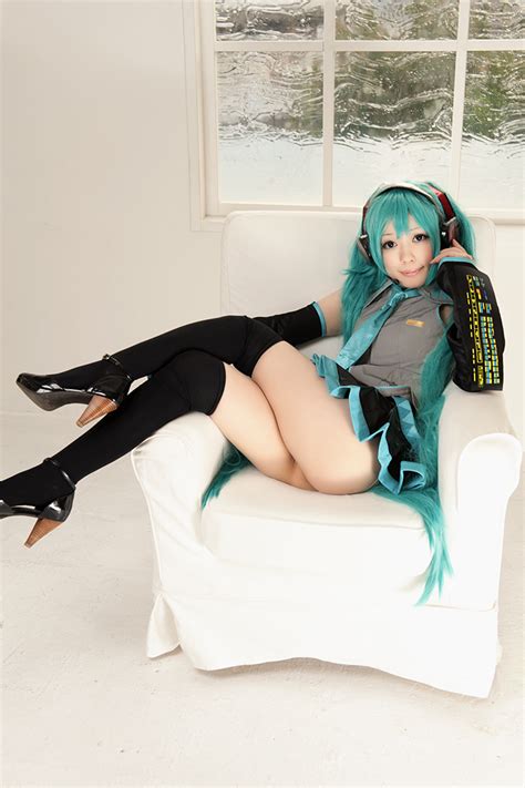 Hatsune Miku cosplay #11 by Shiizuku on DeviantArt