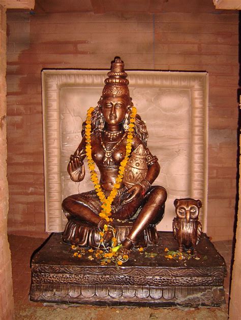 File:Lakshmi 02349.JPG - Wikimedia Commons