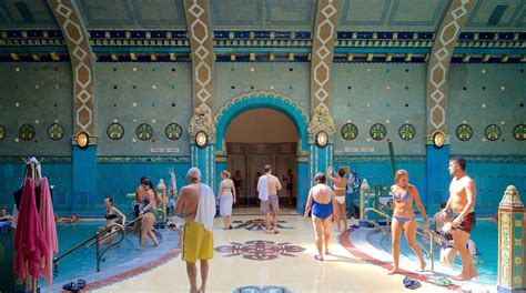 Visit Gellert Thermal Baths and Swimming Pool in Budapest | Expedia