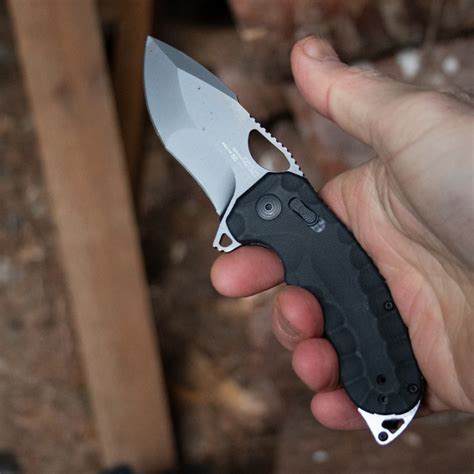 The SOG Kiku XR LTE Is a Big But Lightweight Folding Knife