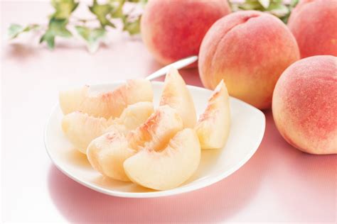 Sweet & Juicy! Japanese peach in season now | | Salam Groovy Japan