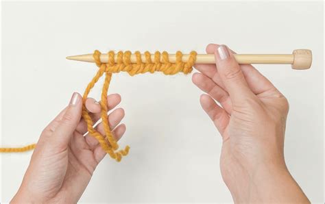 Long Tail Cast On Knitting Technique [7 Easy Steps]