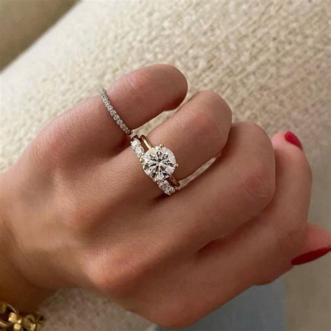 Wedding Bands vs. Wedding Rings vs. Engagement Rings - Whats The Difference? | Yadav Diamonds ...