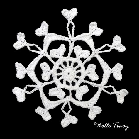 Crochet Treasures: 100 Crochet Snowflakes