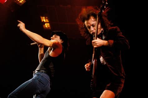 AC/DC - Monsters of Rock 1991 : ACDC