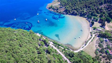 BRAC ISLAND - BEAUTIFUL CROATIA BEACHES WITH SPACE FOR YOUR BEACH TOWEL ...