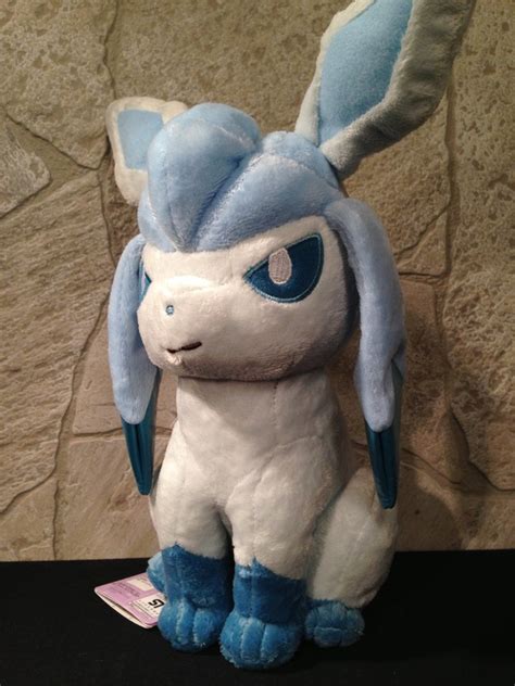 Eevee-Plushies - Nerdinsweden's Pokémon Collection