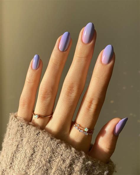 2 Color Ombre Nails: A Stunning Nail Design You Can't Resist Clicking!