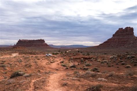 Valley of the Gods | Utah | Camping & Hiking - The Nomad Studio