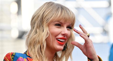 Taylor Swift’s 2023 Net Worth Revealed as She Hits Billionaire Status – Full Breakdown! | EG ...