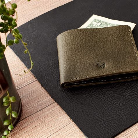 Slim Wallet Kit · Green | Leather wallet mens, Mens accessories, Mens accessories vintage