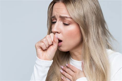 Dolor en el pecho al toser, ¿cuáles son sus causas? - Mejor con Salud