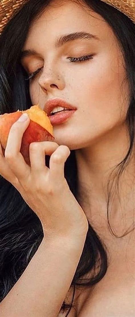 Juicy lips, apple-pie, juicy-lips, HD mobile wallpaper | Peakpx