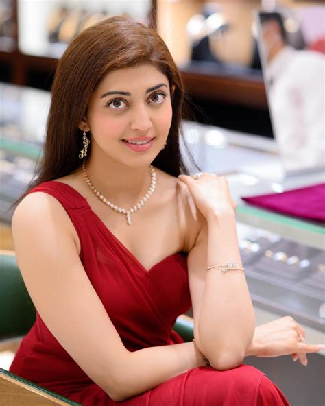 Pranitha Subhash - Age, Wiki, Bio, Photos